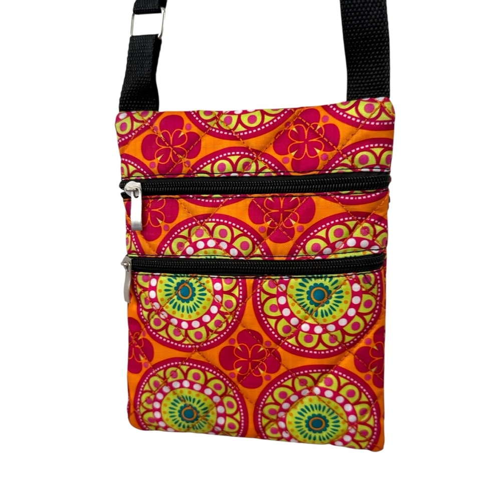 NWOT Boho Quilted Crossbody Bag Adjustable Strap Multicolor Print Zip Pockets